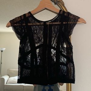 Beautiful Laced Cropped Top